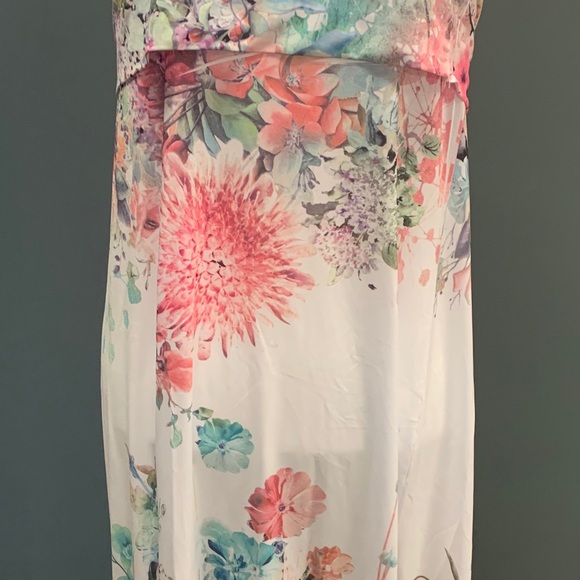 Convertible skirt to strapless maxi dress - Picture 4 of 4